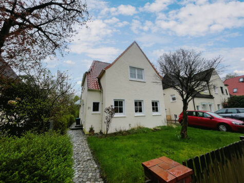 Einfamilienhaus mit Baugrundstück in grüner Lage von Iserbrook, 22589 Hamburg / Iserbrook, Einfamilienhaus