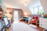 Exklusive Villa mit großem Garten in Hamburg-Poppenbüttel - Kinderzimmer