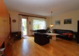 Familienfreundliches Reihenhaus in Langenhorn auf Erbpachtgrundstück - Wohnzimmer