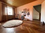 Einfamilienhaus mit Charme und Großzügigkeit - Zimmer 1 Obergeschoss