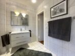 Einfamilienhaus mit Charme und Großzügigkeit - Badezimmer Erdgeschoss