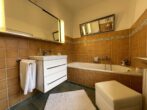 Einfamilienhaus mit Charme und Großzügigkeit - Badezimmer Obergeschoss