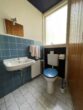 Einfamilienhaus mit Potenzial auf weitläufigem Grundstück - Gäste-WC