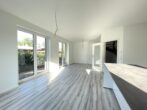 Neubau Doppelhaushälfte in ruhiger Familienlage von Rellingen - Blick in den Wohn- und Essbereich