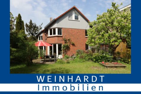 Schöne Doppelhaushälfte in gefragter Lage in Hamburg-Volksdorf, 22359 Hamburg / Volksdorf, Doppelhaushälfte