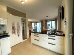 Hochwertige, barrierefreie Wohnung am Goßlers Park in Blankenese - offene Küche