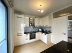 Hochwertige, barrierefreie Wohnung am Goßlers Park in Blankenese - Einbauküche in L-Form