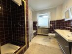 Einfamilienhaus mit großem Grundstück in absolut ruhiger Lage von Tornesch - Badezimmer Erdgeschoss