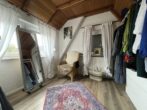 Einfamilienhaus mit großem Grundstück in absolut ruhiger Lage von Tornesch - begehbares Kleiderzimmer