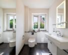 Luxuriöses Einfamilienhaus mit großem Anwesen! - Gäste-WC