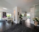 Luxuriöses Einfamilienhaus mit großem Anwesen! - Wohnzimmer