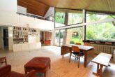 Architektenhaus mit parkähnlichem Traumgrundstück in Hamburg-Volksdorf - Wohnzimmer