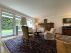 Charmantes Endhaus in ruhiger Lage von Osdorf! - Wohnzimmer mit Blick in Richtung Garten