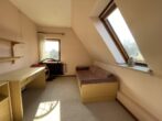 Charmantes, freistehendes Einfamilienhaus mit großem Garten in Norderstedt - Zimmer 2 Obergeschoss