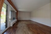 Bungalow in ruhiger grüner Lage von Hamburg-Poppenbüttel - Wohnzimmer