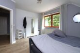 Attraktive Doppelhaushälfte in Top-Lage in Hamburg-Niendorf - Schlafzimmer