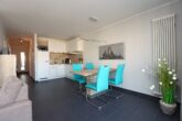Exklusive Ferienwohnung mit traumhaftem Wasserblick - Wohn-/Essbereich