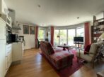 Eigentumswohnung mit Balkon, Aufzug und Tiefgaragenstellplatz in Eppendorf - Wohnbereich
